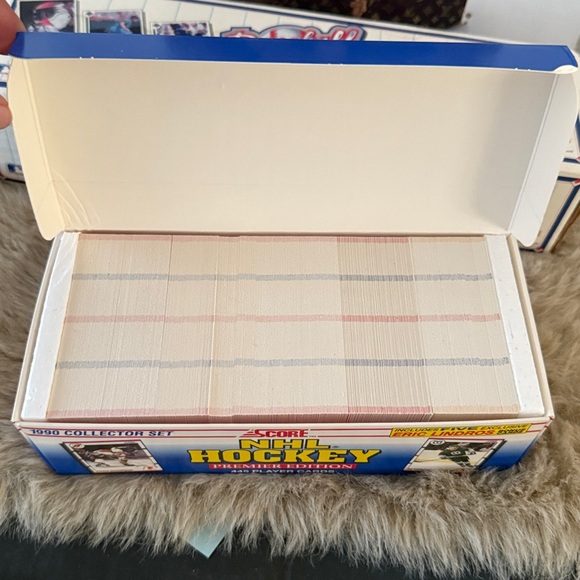 1990-91 Hockey and baseball Premier Edition Card boxes. Bundle of 2 boxes. - Picture 2 of 7